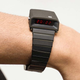 Imagen para el artículo titulado Este reloj digital retro de $4.700 solo muestra la hora durante unos segundos